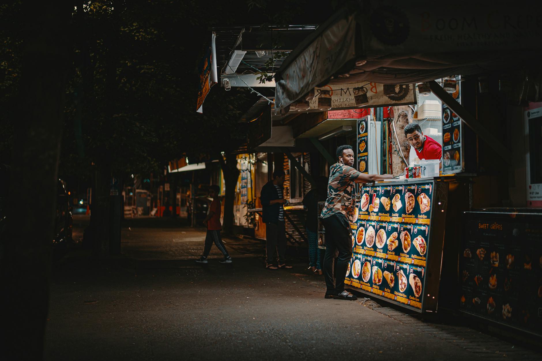 Munich Nightlife & Entertainment Guide 8 Late night street food scene in Munich after midnight