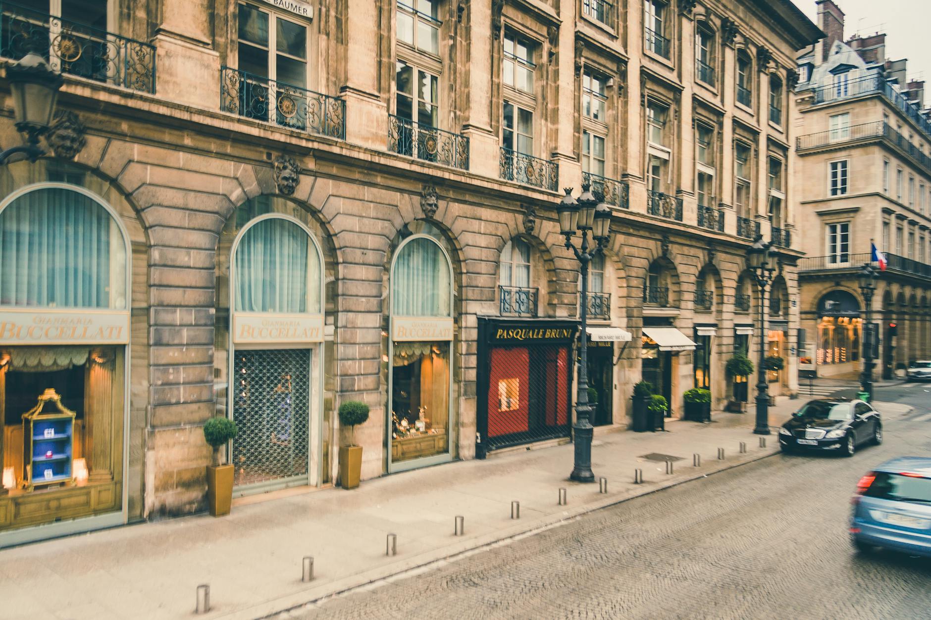 Munich Shopping Guide: Luxury to Markets