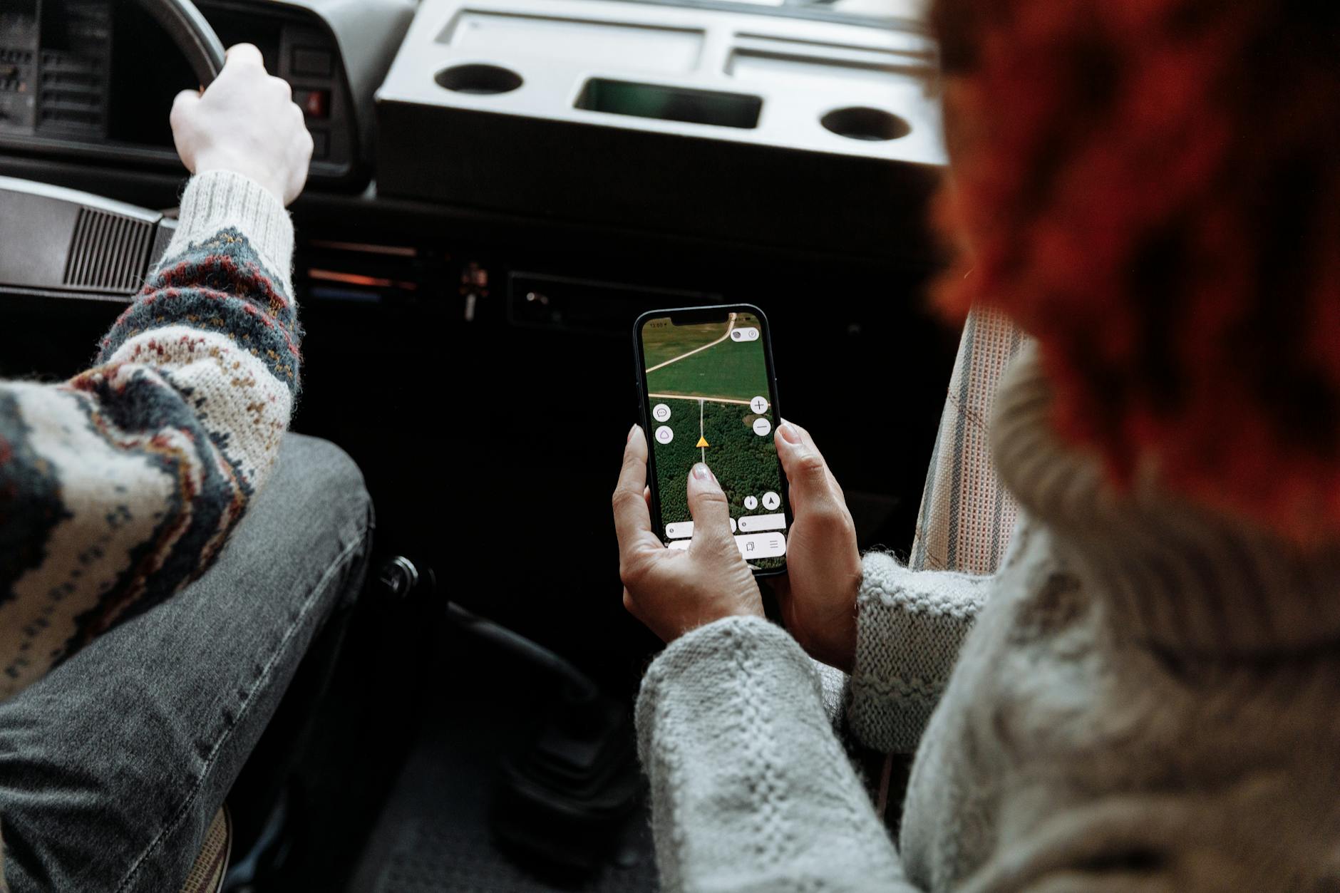 Planning Your Munich Trip: Complete Guide 7 Staying connected in Munich with smartphone SIM card and WiFi navigation