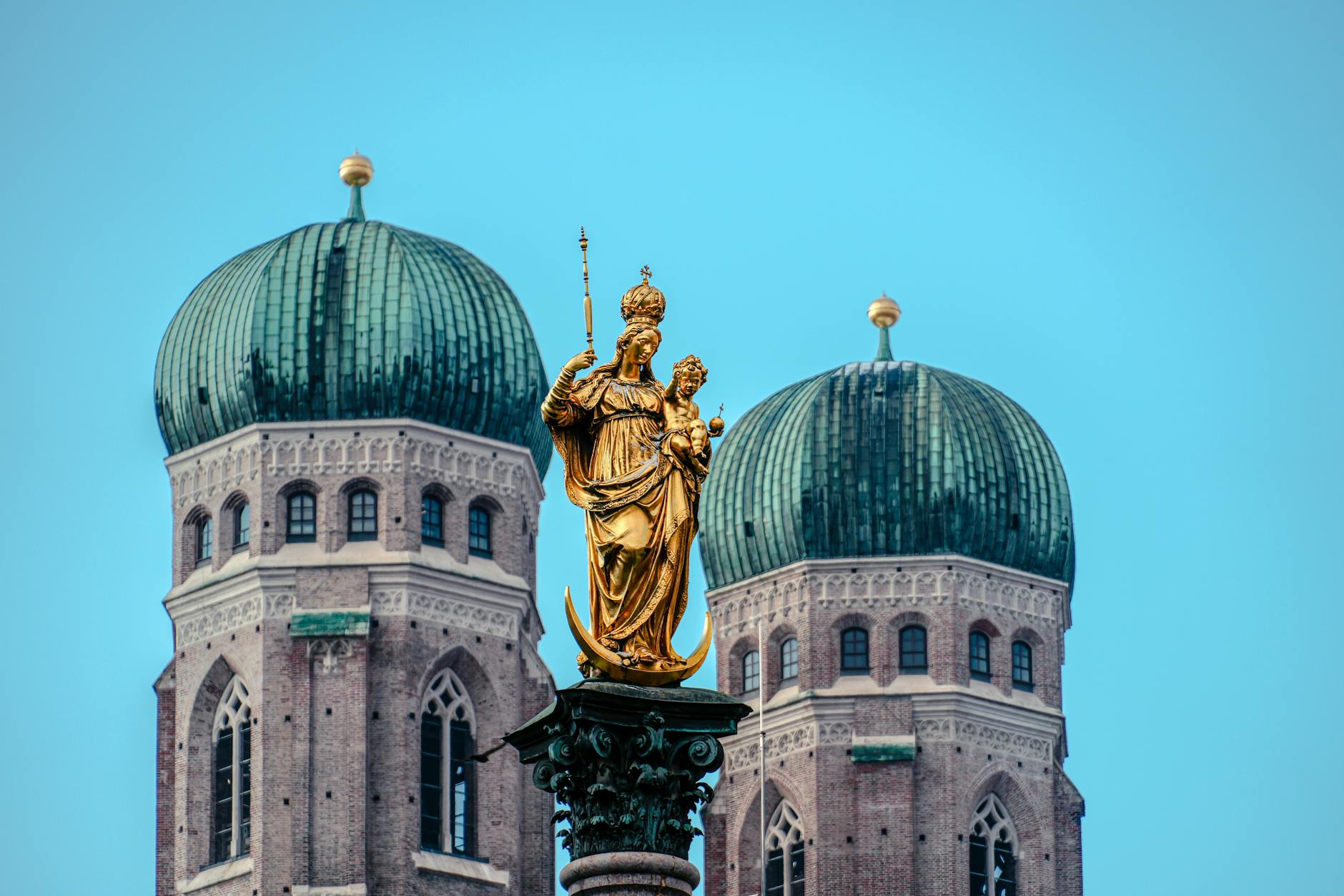 History of Munich: Medieval to Modern 5 Munich Marienplatz New Town Hall postwar reconstruction