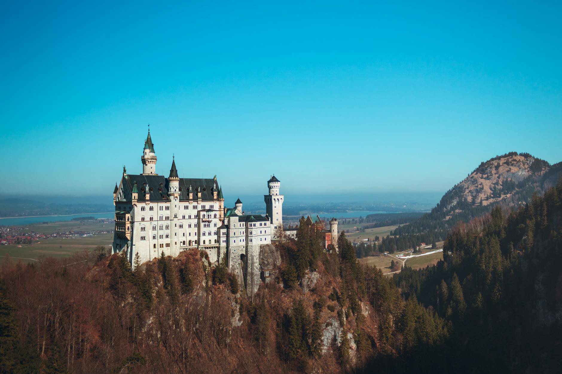 Marienbrucke bridge view Neuschwanstein Castle classic photo angle