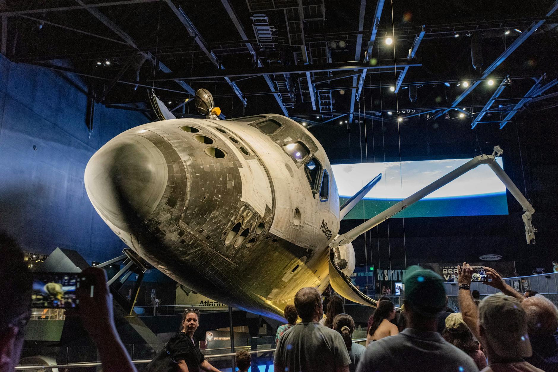 Deutsches Museum: Complete Visitor Guide 4 Space rocket exhibit museum Apollo lunar lander science