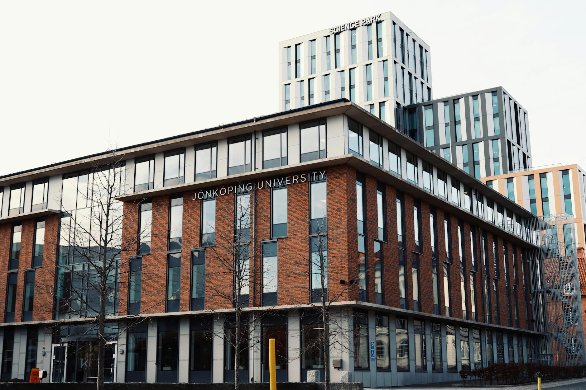 Maxvorstadt: Munich's Art and University District Guide 4 European university campus building