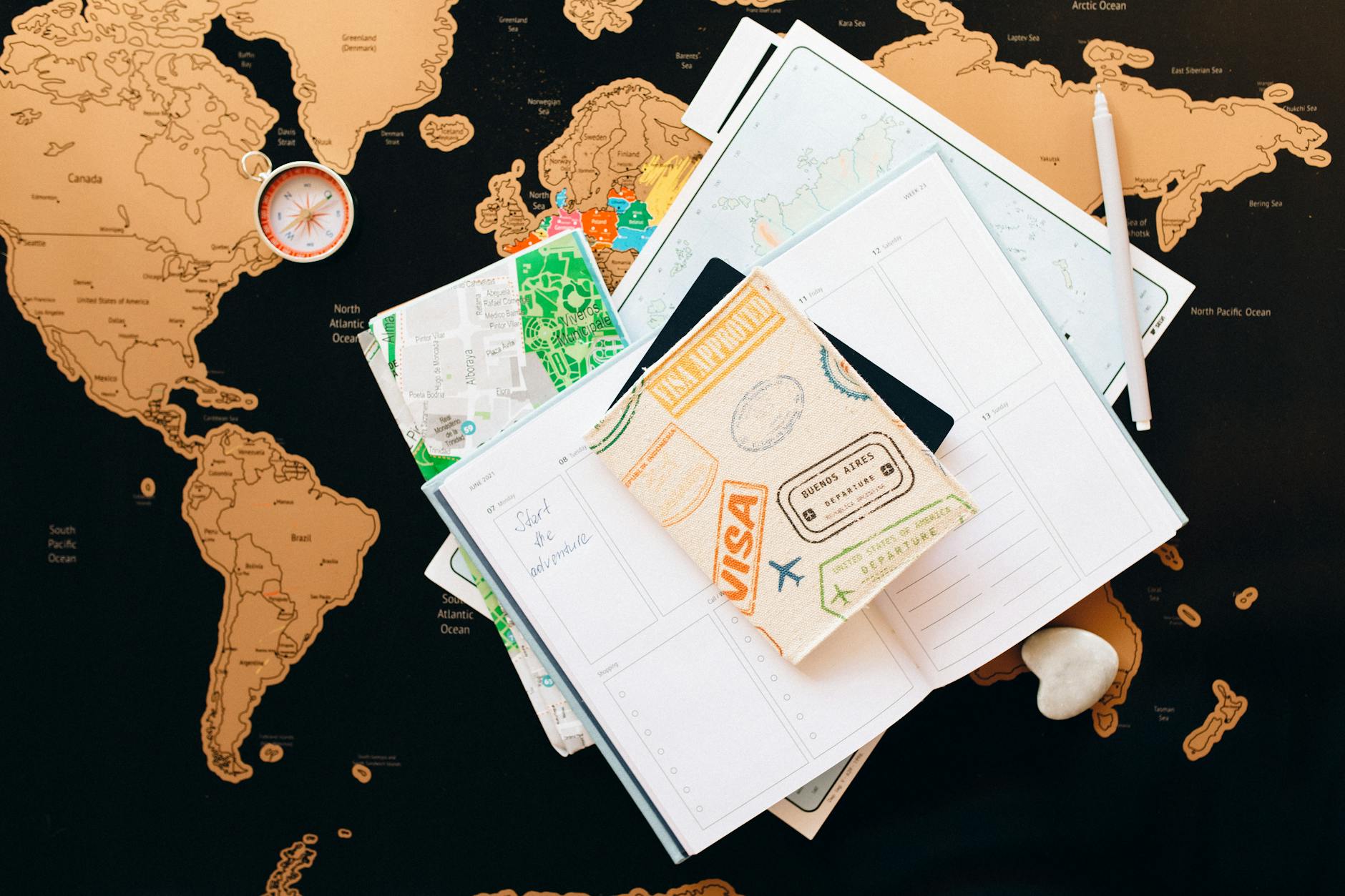 Planning Your Munich Christmas Market Trip (2026) 5 Travel itinerary notebook map