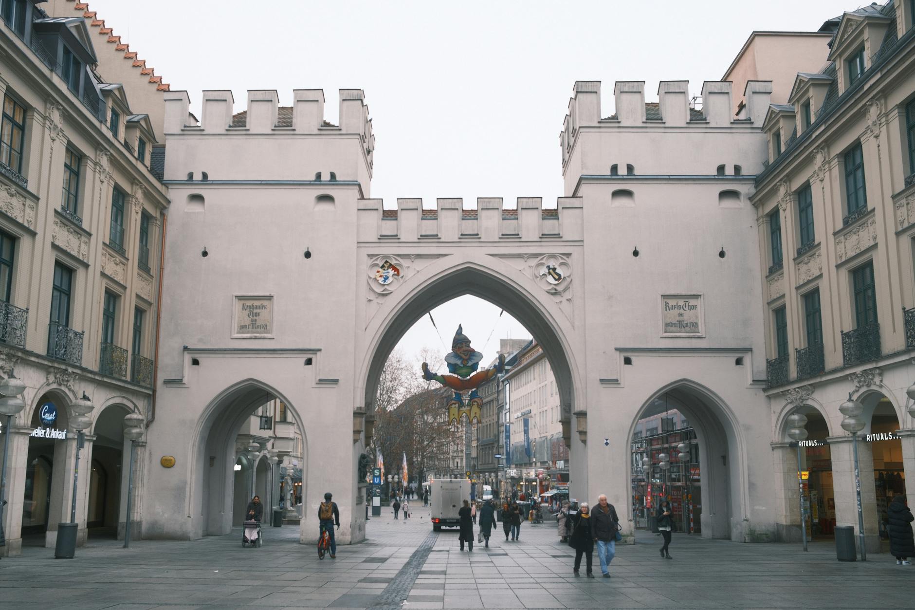 Munich Hotel Booking Tips: When & How to Save Up to 50% 2 Calendar showing cheapest months to book Munich hotels January February November
