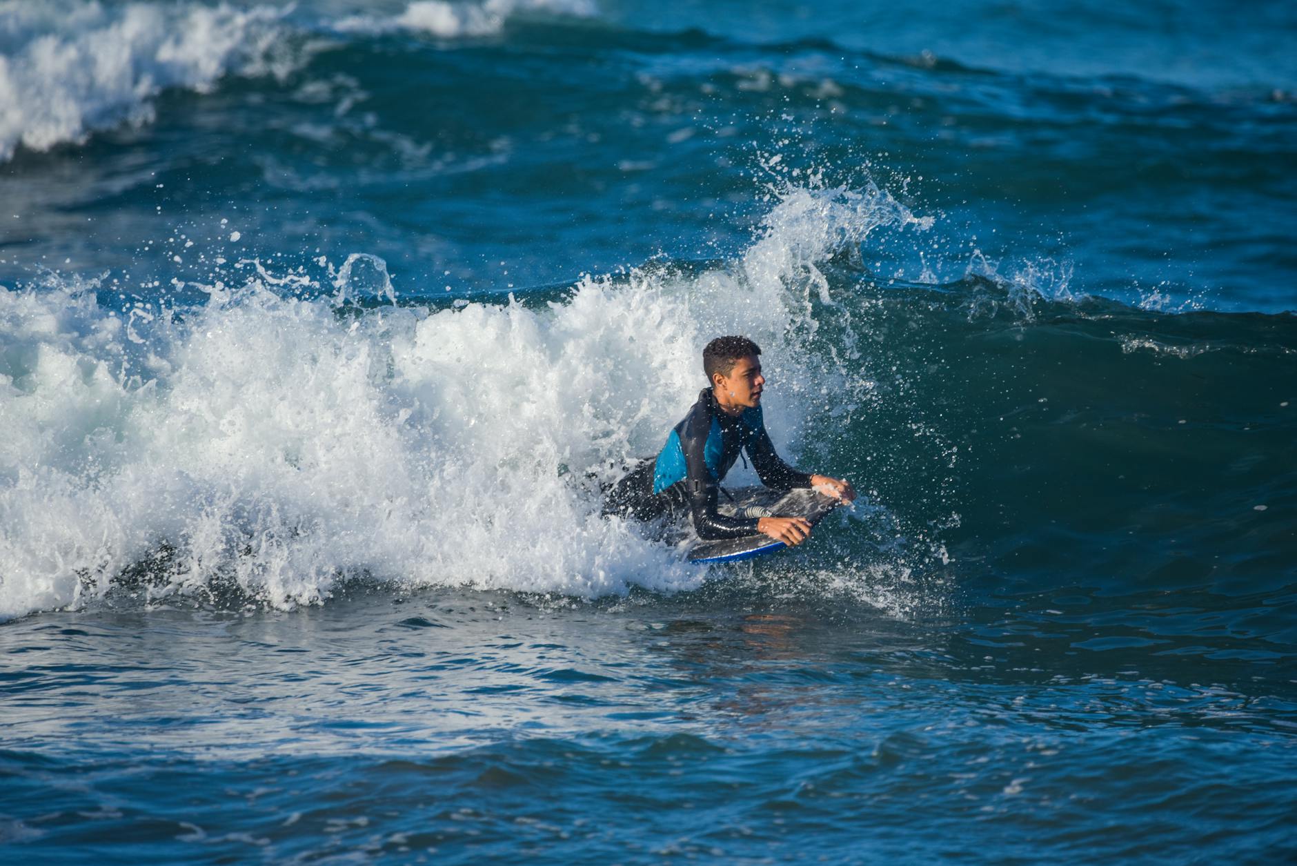 Munich for Teenagers: 15+ Cool Things to Do 3 Indoor surfing wave teens