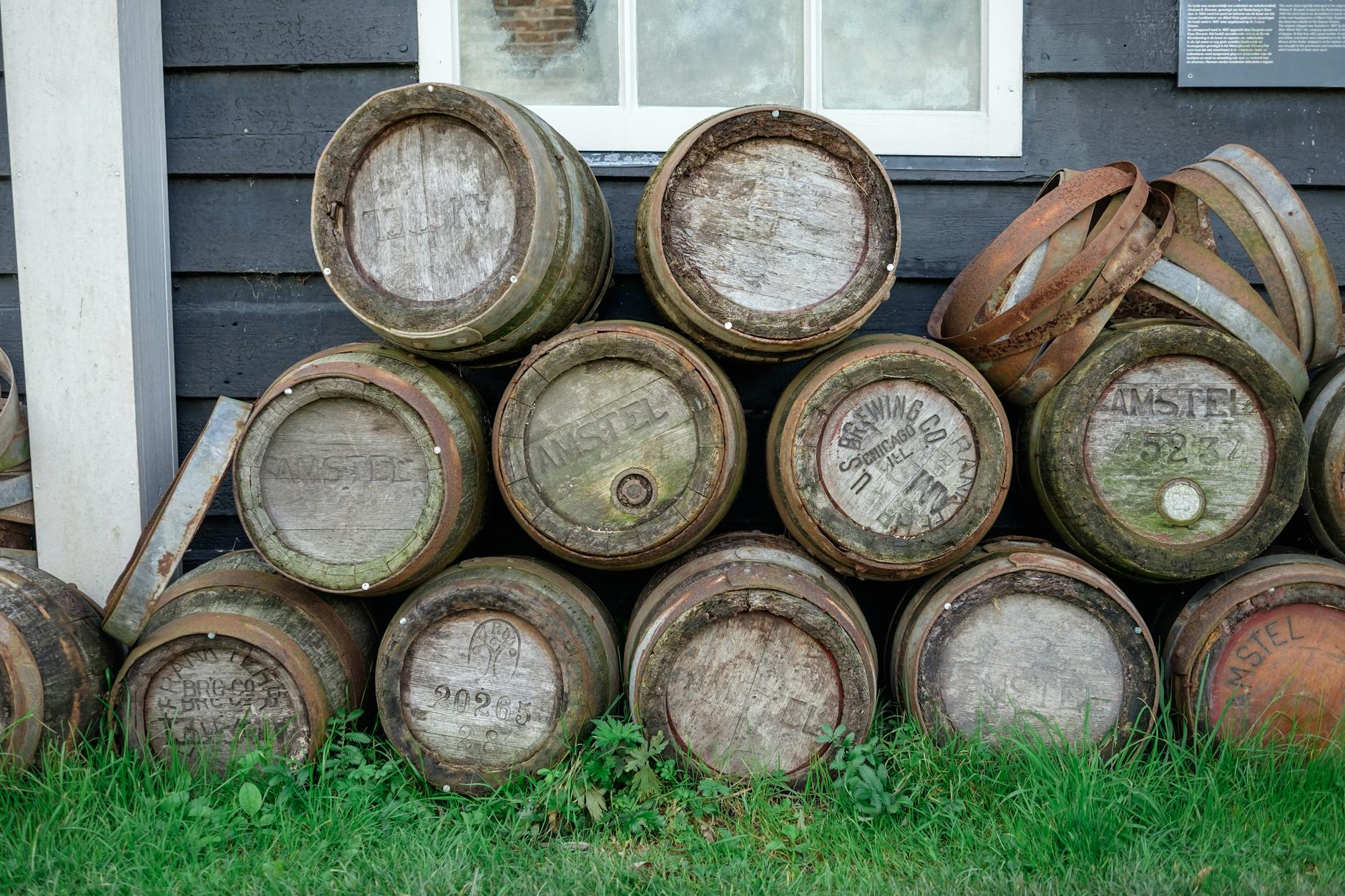 Oktoberfest Beer Guide: The Six Breweries and Their Festbier 4 Augustiner wooden barrel keg Oktoberfest beer Hirschen Festhalle