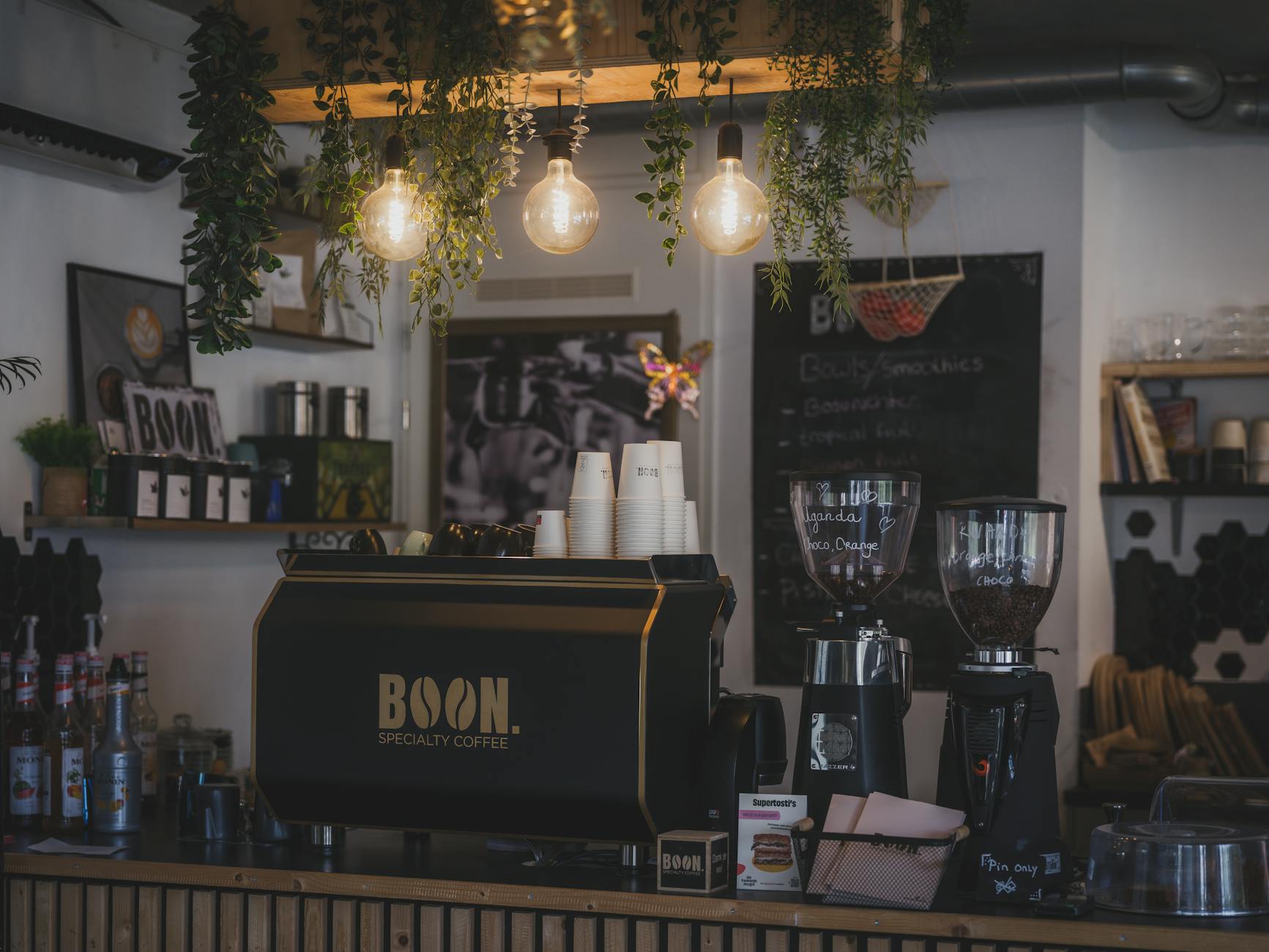 best cafes Munich specialty coffee flat white pastry shop interior morning