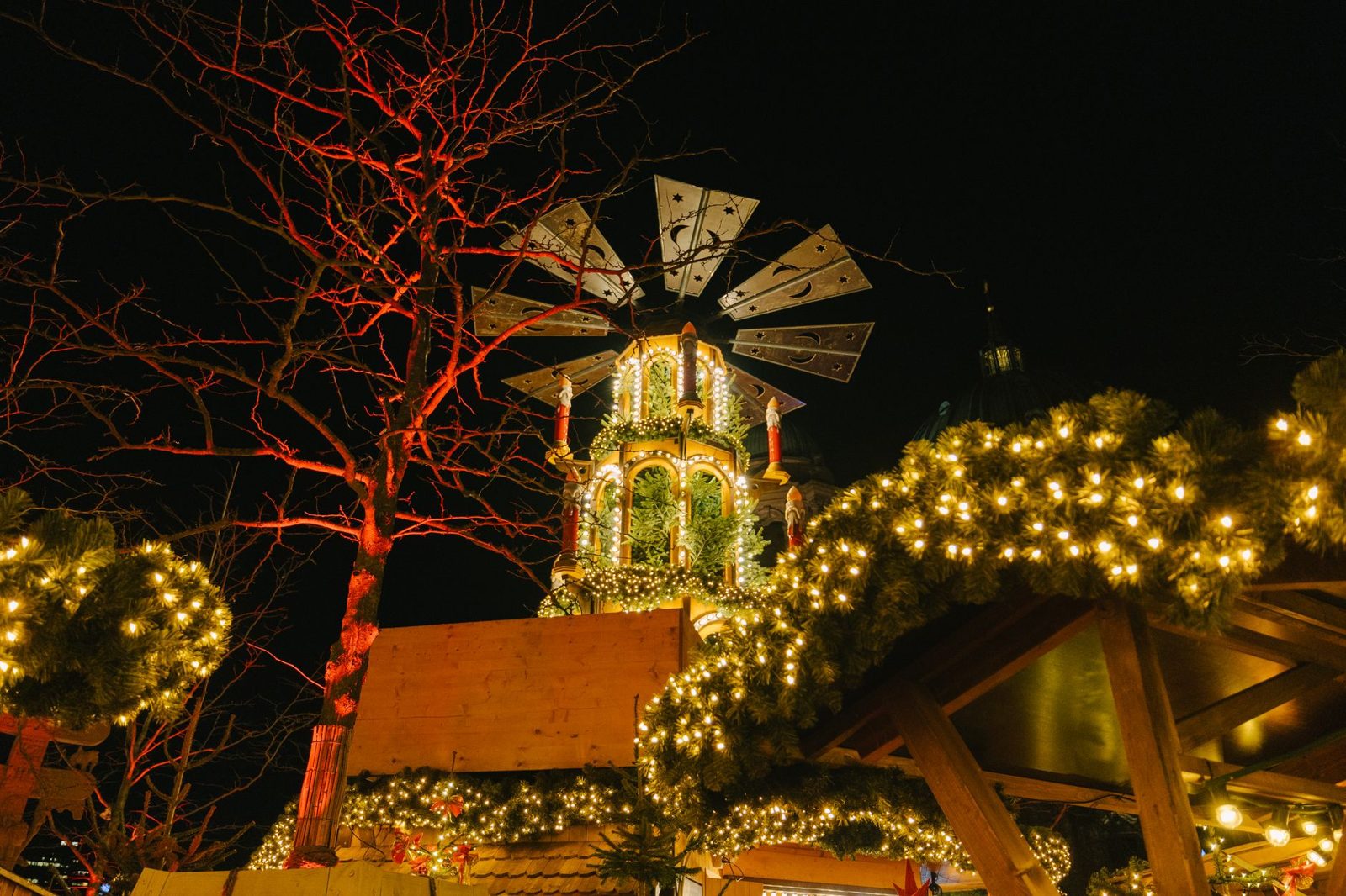 Alternative Christmas Markets 6 Munich Christmas market stalls lit up in the evening