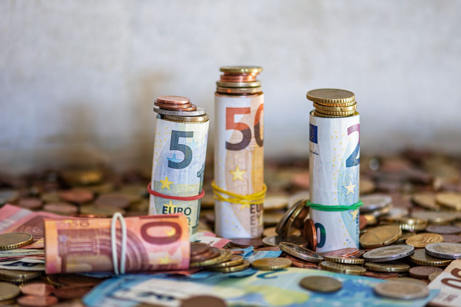 How Much Does a Munich Trip Cost? 7 Euro notes and coins budgeting for a Munich trip