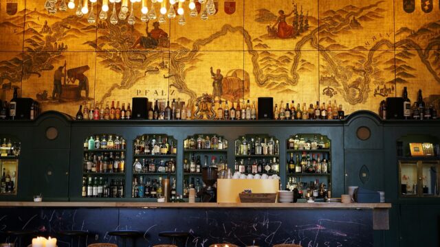 Best Bars and Cocktail Lounges