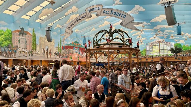 How to Get Oktoberfest Reservations
